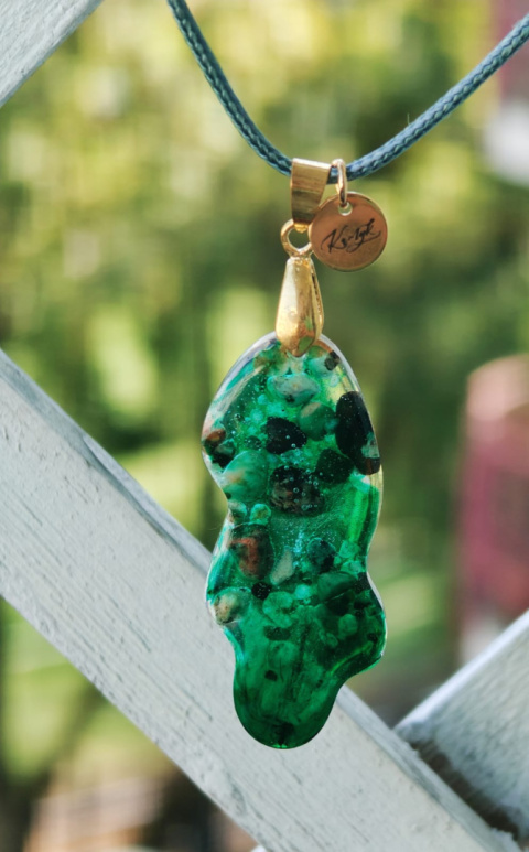 Kamykbijoux.pl – wisior surf, naszyjnik Kamyk Bijoux, wisior Kamyk Bijoux, zawieszka z żywicy epoksydowej handmade Kamykbijoux.pl – wisior surf, naszyjnik Kamyk Bijoux, wisior Kamyk Bijoux, zawieszka z żywicy epoksydowej handmade