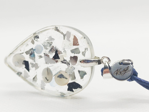 Kamykbijoux.pl – wisior, SUP, surf, naszyjnik Kamyk Bijoux, wisior Kamyk Bijoux, zawieszka z żywicy epoksydowej handmade Kamykbijoux.pl – wisior, SUP, surf, naszyjnik Kamyk Bijoux, wisior Kamyk Bijoux, zawieszka z żywicy epoksydowej handmade