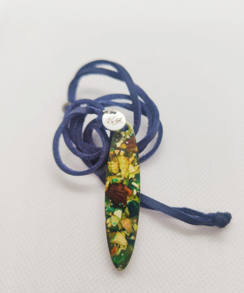Kamykbijoux.pl – wisior surf, naszyjnik Kamyk Bijoux, wisior Kamyk Bijoux, zawieszka z żywicy epoksydowej handmade Kamykbijoux.pl – wisior surf, naszyjnik Kamyk Bijoux, wisior Kamyk Bijoux, zawieszka z żywicy epoksydowej handmade