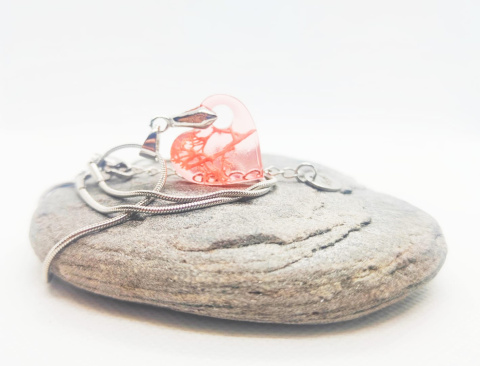 Kamykbijoux.pl – wisior SERCE, naszyjnik Kamyk Bijoux, wisior Kamyk Bijoux, zawieszka z żywicy epoksydowej handmade, WALENTYNKI Kamykbijoux.pl – wisior SERCE, naszyjnik Kamyk Bijoux, wisior Kamyk Bijoux, zawieszka z żywicy epoksydowej handmade, WALENTYNKI