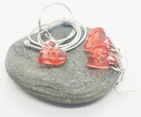 Kamykbijoux.pl – kolczyki serce, naszyjnik Kamyk Bijoux, wisior Kamyk Bijoux, zawieszka z żywicy epoksydowej handmade Kamykbijoux.pl – kolczyki serce, naszyjnik Kamyk Bijoux, wisior Kamyk Bijoux, zawieszka z żywicy epoksydowej handmade