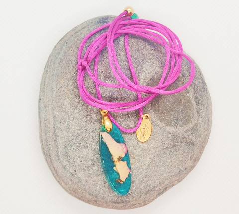 Kamykbijoux.pl – wisior, SUP, surf, naszyjnik Kamyk Bijoux, wisior Kamyk Bijoux, zawieszka z żywicy epoksydowej handmade Kamykbijoux.pl – wisior, SUP, surf, naszyjnik Kamyk Bijoux, wisior Kamyk Bijoux, zawieszka z żywicy epoksydowej handmade