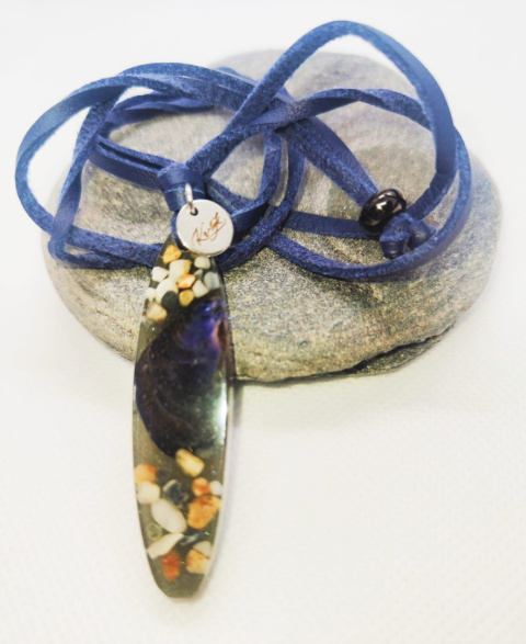 Kamykbijoux.pl – wisior, SUP, surf, naszyjnik Kamyk Bijoux, wisior Kamyk Bijoux, zawieszka z żywicy epoksydowej handmade Kamykbijoux.pl – wisior, SUP, surf, naszyjnik Kamyk Bijoux, wisior Kamyk Bijoux, zawieszka z żywicy epoksydowej handmade
