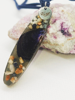 Kamykbijoux.pl – wisior, SUP, surf, naszyjnik Kamyk Bijoux, wisior Kamyk Bijoux, zawieszka z żywicy epoksydowej handmade