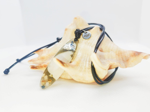 Kamykbijoux.pl – wisior, SUP, surf, naszyjnik Kamyk Bijoux, wisior Kamyk Bijoux, zawieszka z żywicy epoksydowej handmade