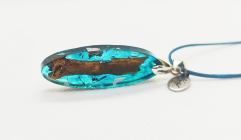 Kamykbijoux.pl – wisior, SUP, surf, naszyjnik Kamyk Bijoux, wisior Kamyk Bijoux, zawieszka z żywicy epoksydowej handmade Kamykbijoux.pl – wisior, SUP, surf, naszyjnik Kamyk Bijoux, wisior Kamyk Bijoux, zawieszka z żywicy epoksydowej handmade