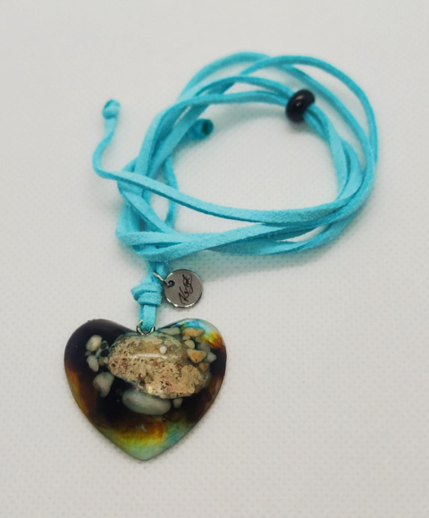 Kamykbijoux.pl – wisior serce, naszyjnik Kamyk Bijoux, wisior Kamyk Bijoux, zawieszka z żywicy epoksydowej handmade Kamykbijoux.pl – wisior serce, naszyjnik Kamyk Bijoux, wisior Kamyk Bijoux, zawieszka z żywicy epoksydowej handmade