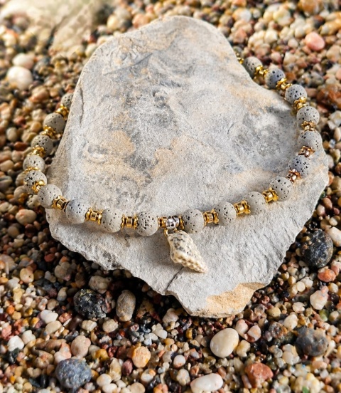 Kamykbijoux.pl – blansoletka na nogę, SUP, surf, bransoletka Kamyk Bijoux, biżuteria Kamyk Bijoux, zawieszka z żywicy handmade