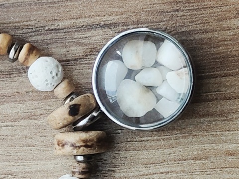 Kamykbijoux.pl – naszyjnik Kamyk Bijoux,wisiorek z żywicy epoksydowej, naszyjnik handmade, naszyjnik ze stali chirurgicznej