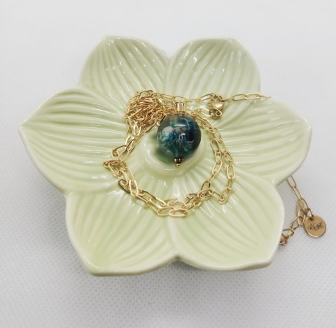 Kamykbijoux.pl – naszyjnik Kamyk Bijoux,wisiorek z żywicy epoksydowej, naszyjnik handmade, naszyjnik ze stali chirurgicznej