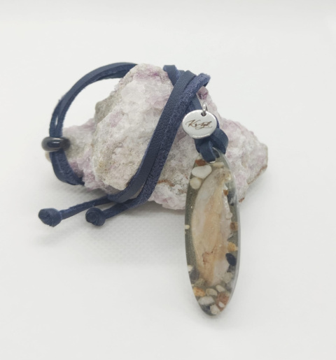 Kamykbijoux.pl – wisior, SUP, surf, naszyjnik Kamyk Bijoux, wisior Kamyk Bijoux, zawieszka z żywicy epoksydowej handmade Kamykbijoux.pl – wisior, SUP, surf, naszyjnik Kamyk Bijoux, wisior Kamyk Bijoux, zawieszka z żywicy epoksydowej handmade